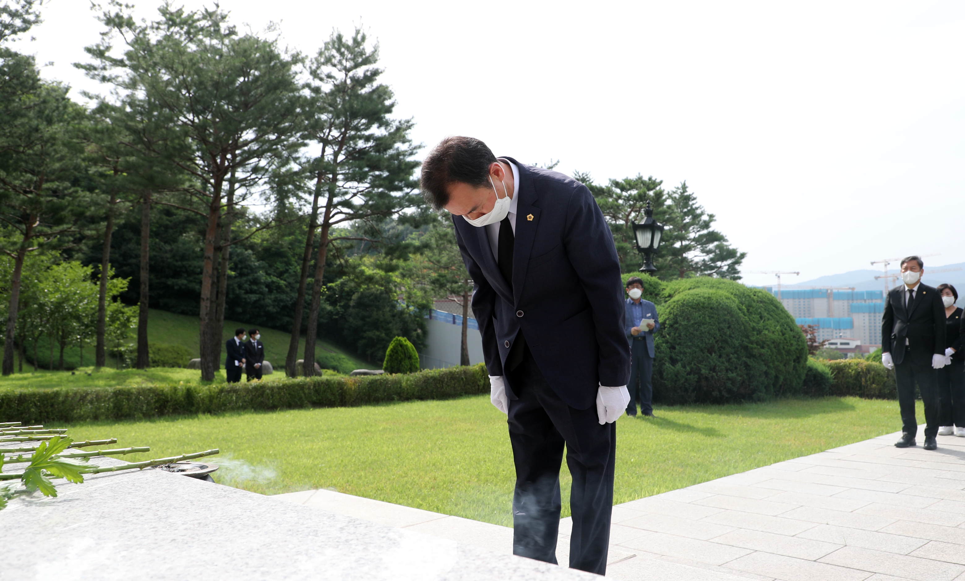 제9대 성남시의회 전반기 의장단 현충탑 참배 - 4