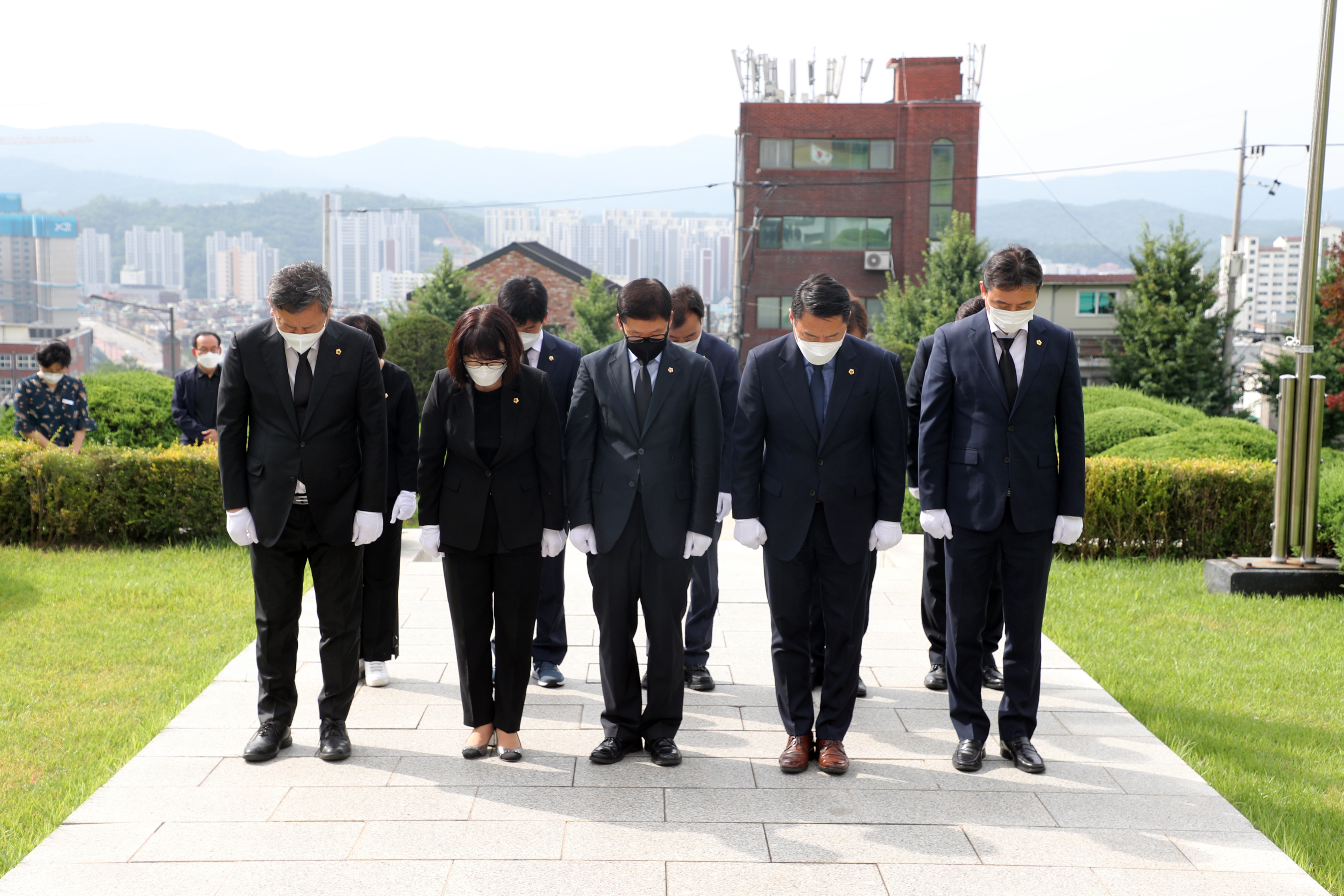 제9대 성남시의회 전반기 의장단 현충탑 참배 - 6