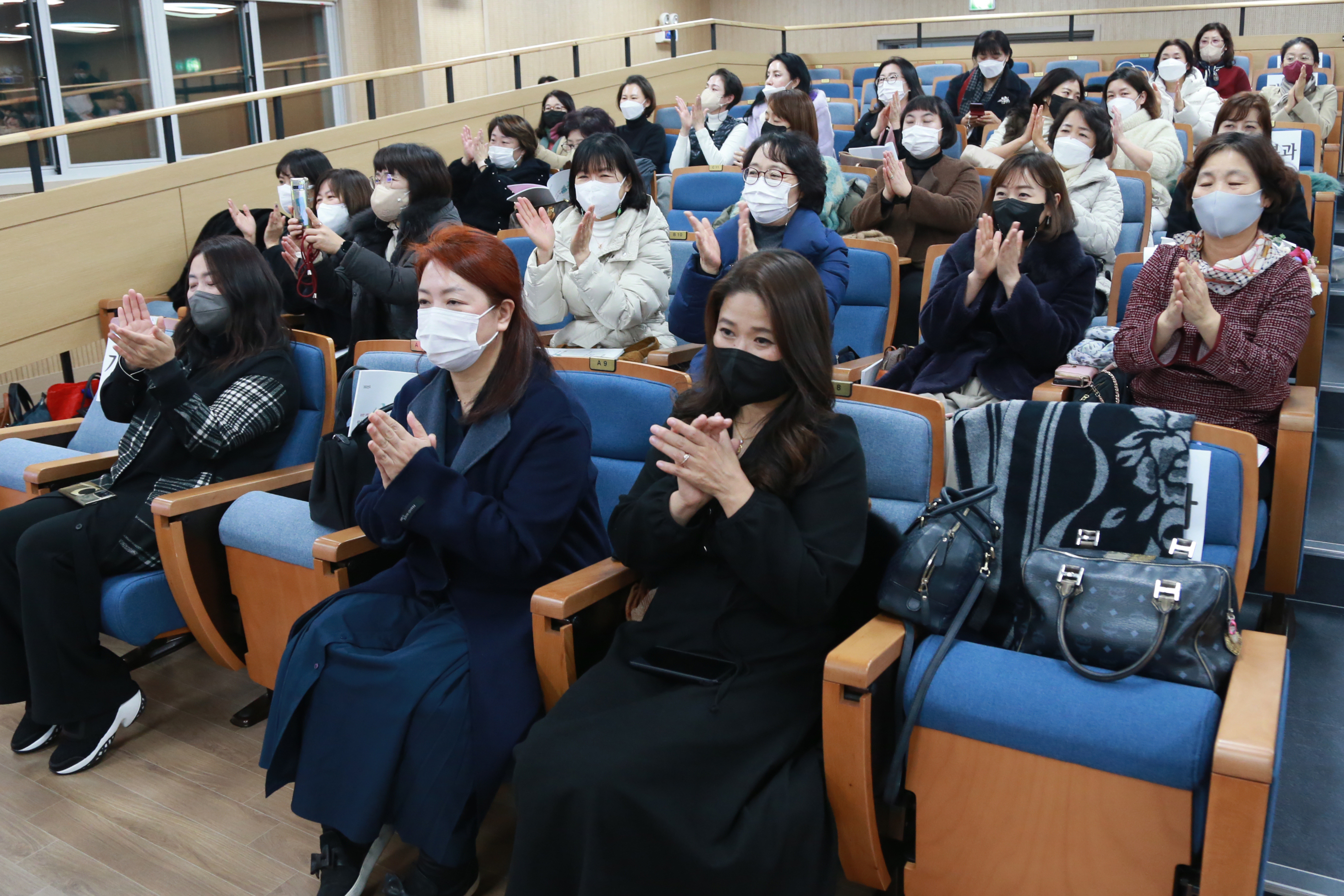 성남시어린이집연합회 총회사진입니다 - 7