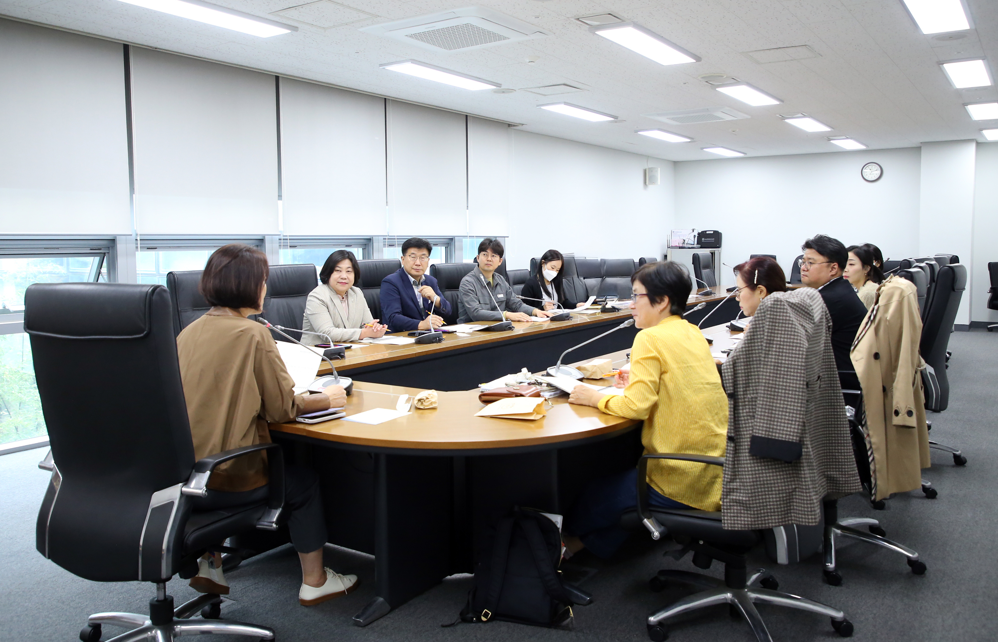 영세 상인 삶의 질 향상을 위한 정책방안 의원연구단체 - 2