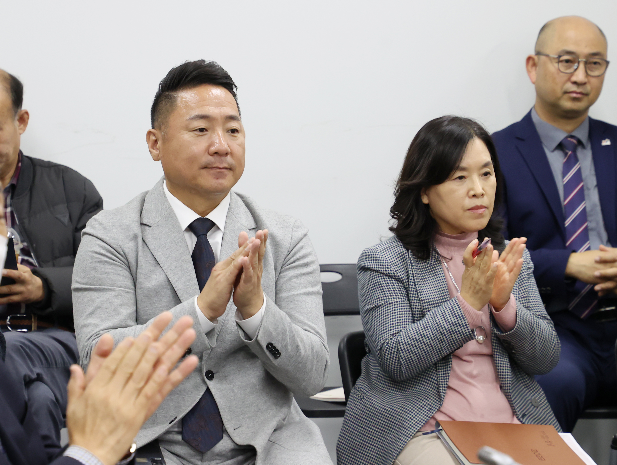 성남시 은둔형 지원방안 마련을 위한 정책토론회 - 1