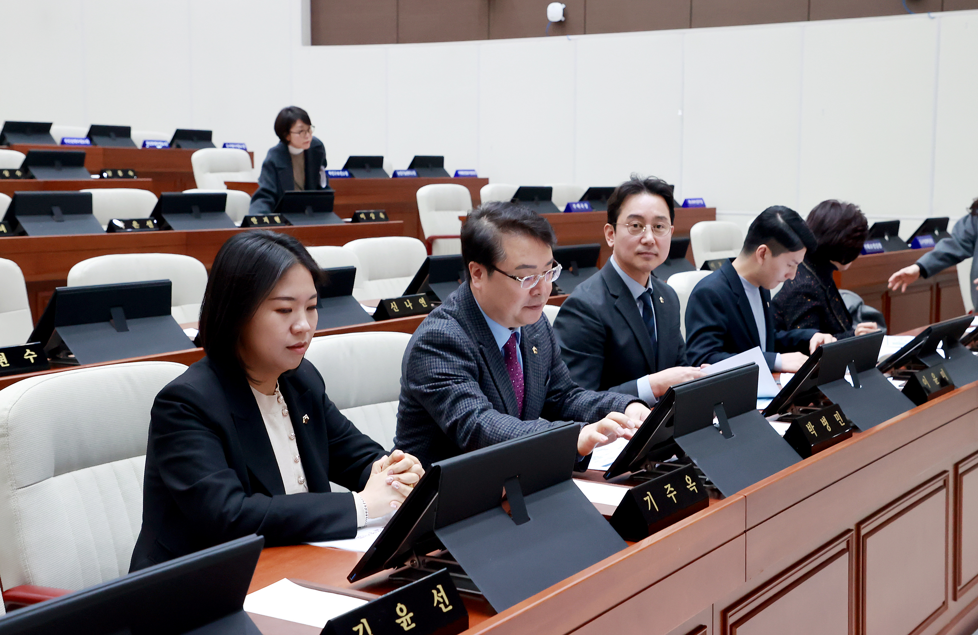 2024-01-11 타시의회 본회의장 전자회의시스템 벤치마킹 (61) - 6