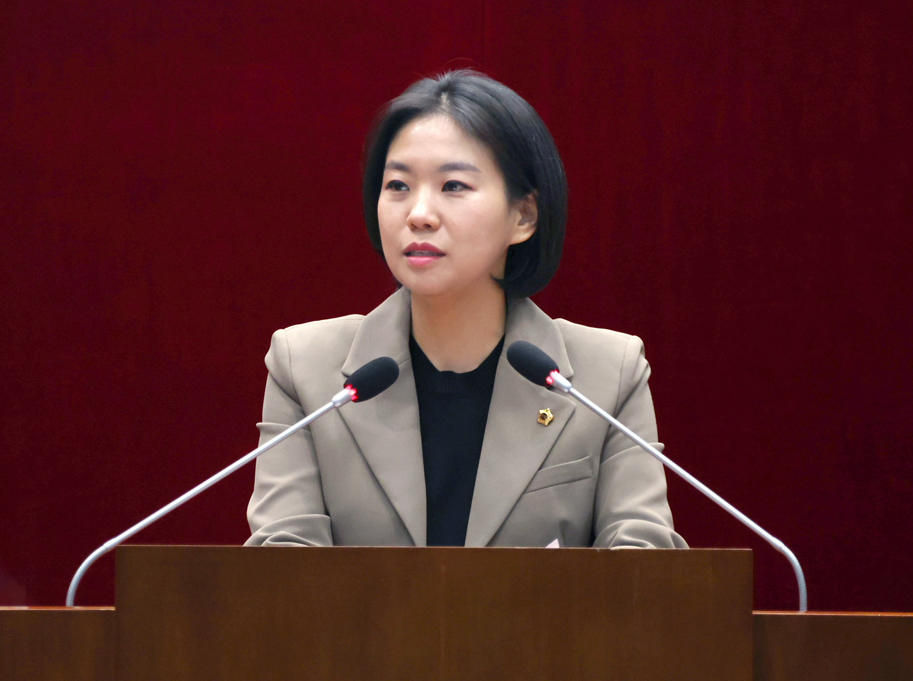 제300회 임시회 제2차 본회의 - 1