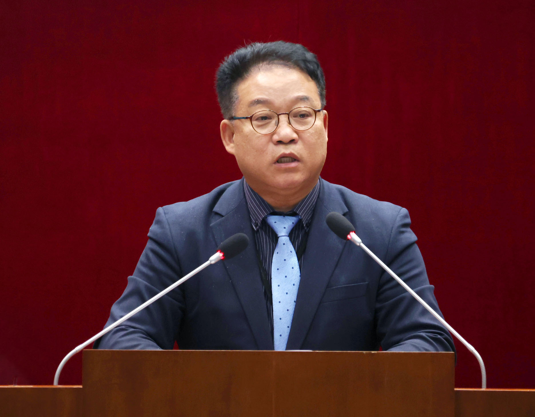 제300회 임시회 제2차 본회의 - 1