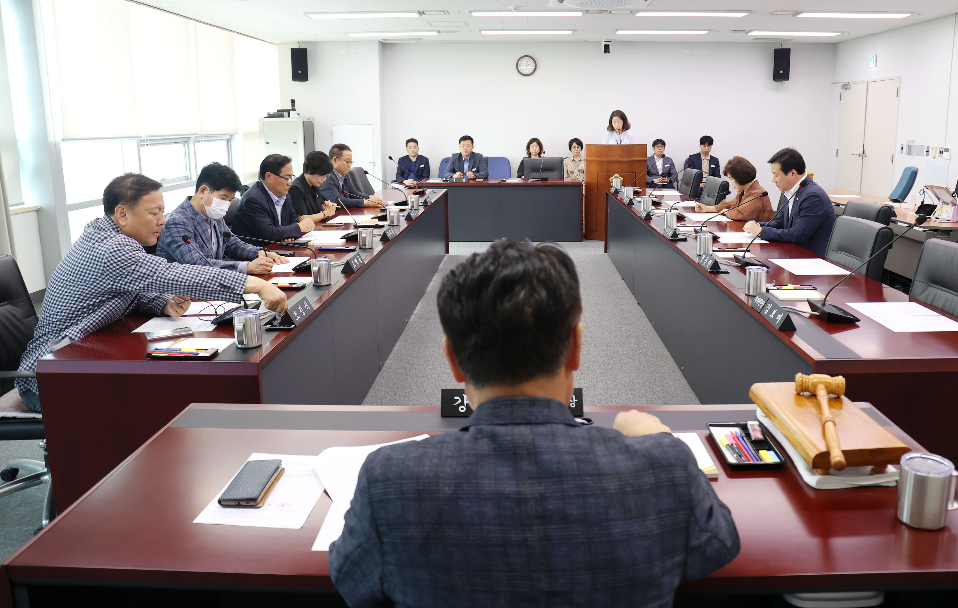 제303회 제1차 정례회 폐회중 의회운영위원회 - 3