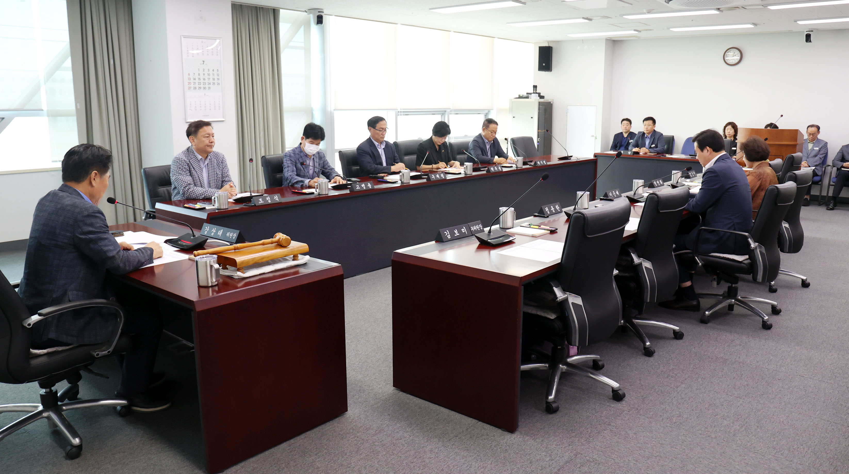 제303회 제1차 정례회 폐회중 의회운영위원회 - 4