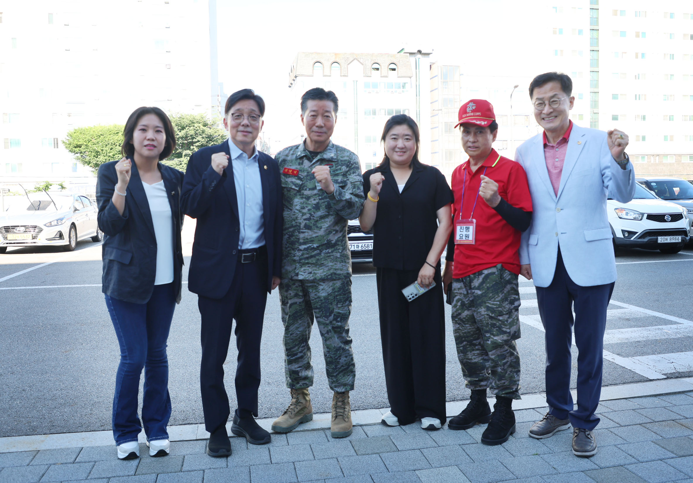 성남시해병대전우회 "안보현장 견학" 배웅 - 11