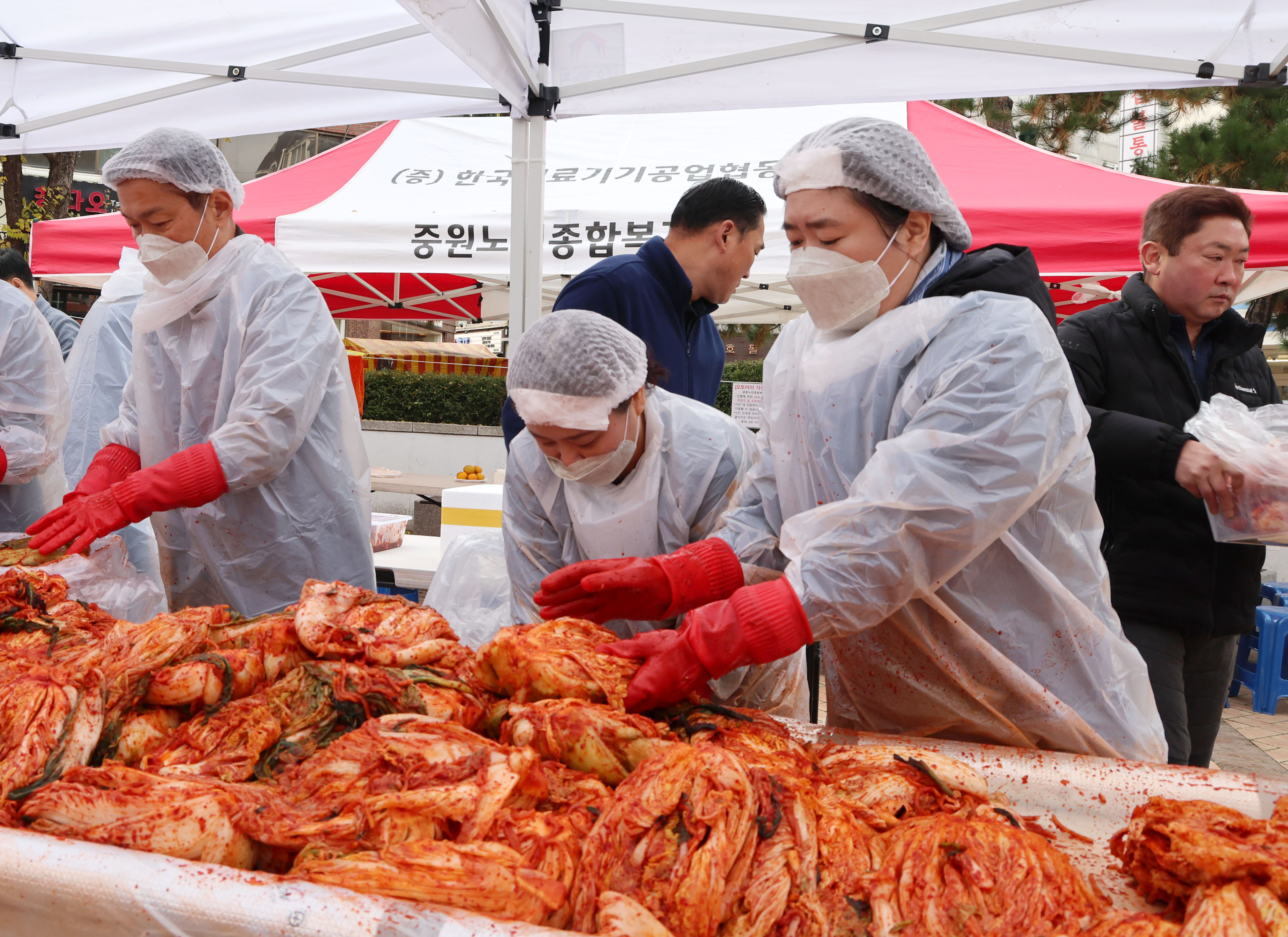 중원구단체장연합회 김장행사 - 7