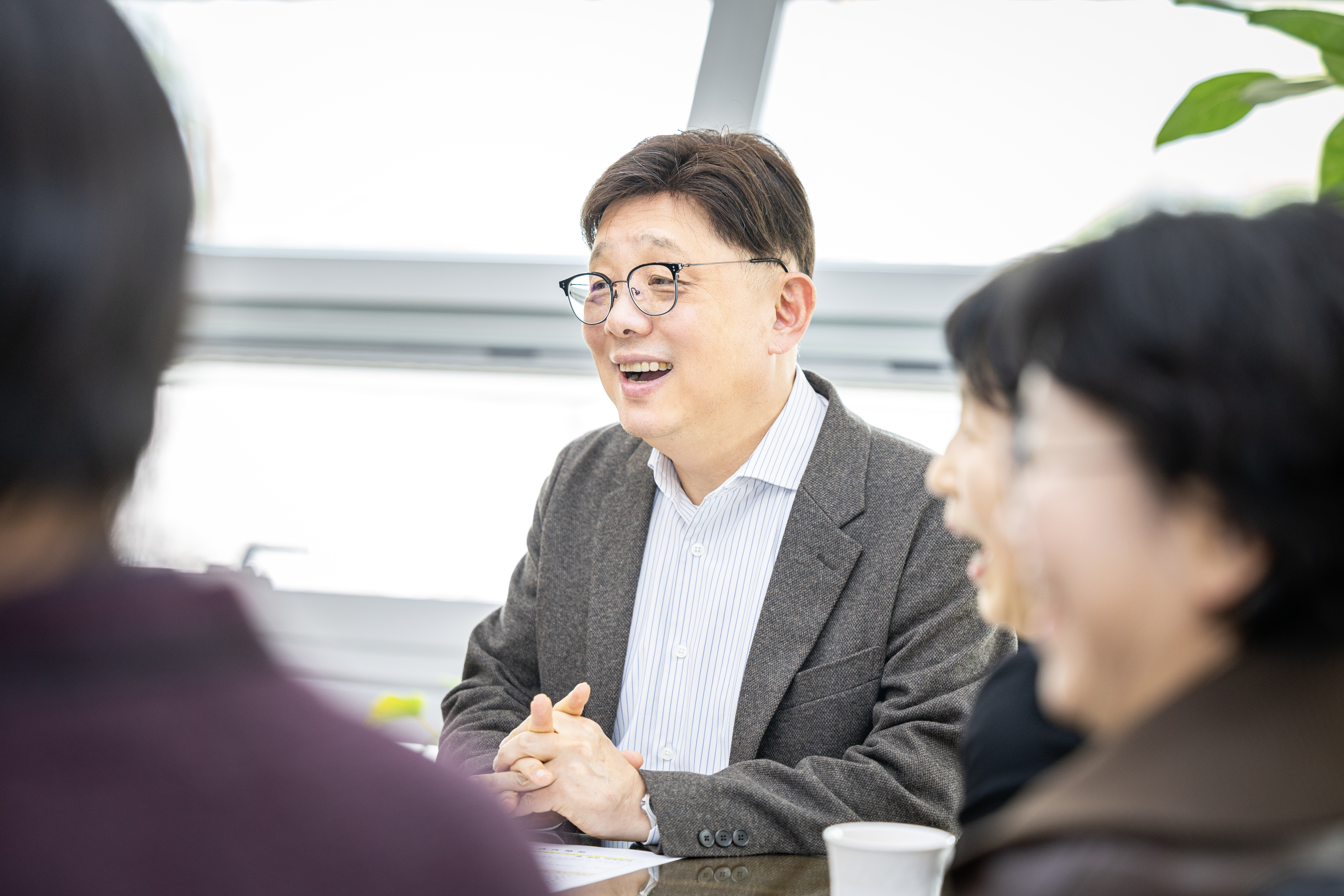 한시임기제 신규 공무원 임용장 교부 - 10