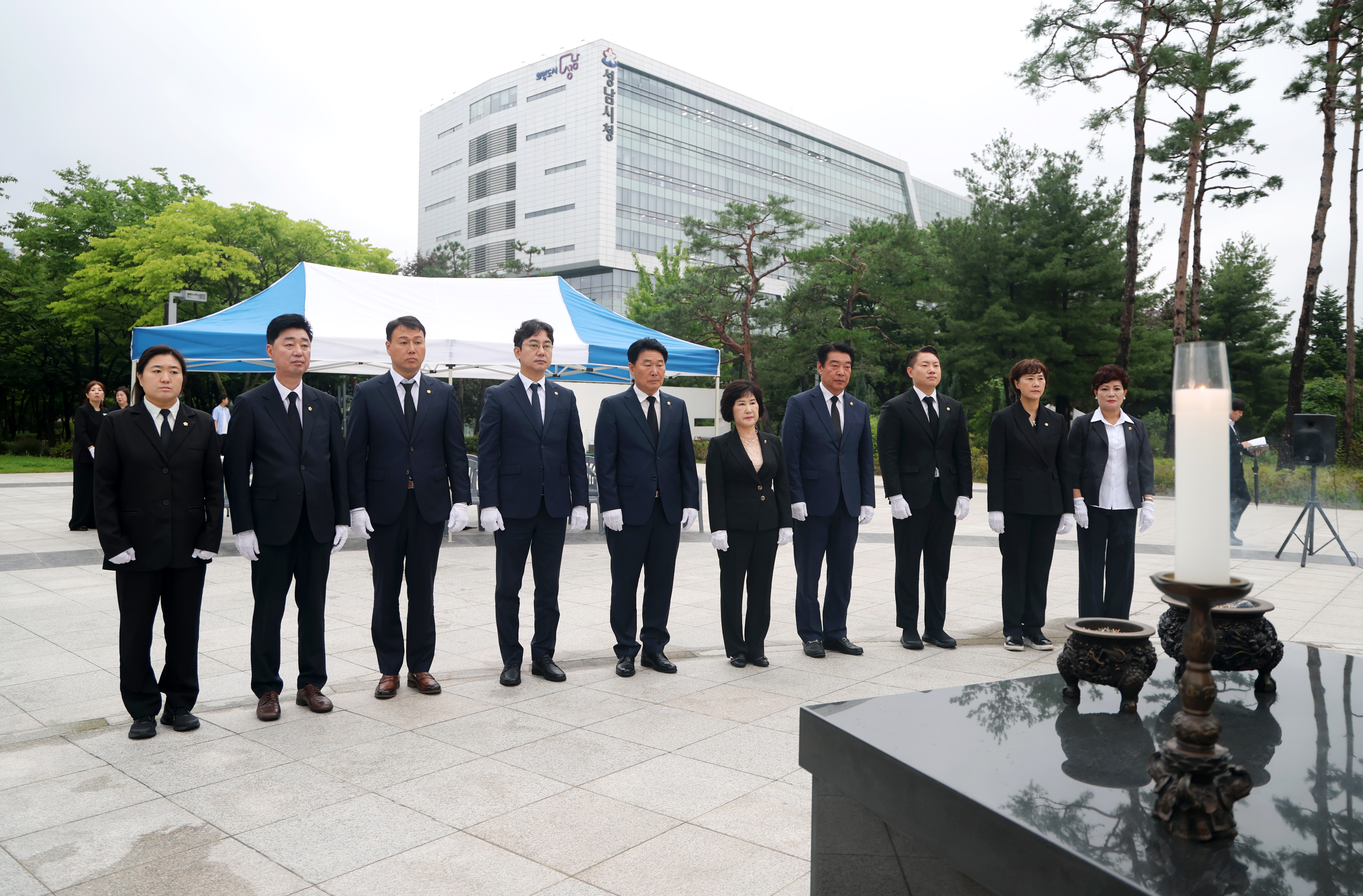 제10대 성남시의회 의장단 현충탑 참배 - 3