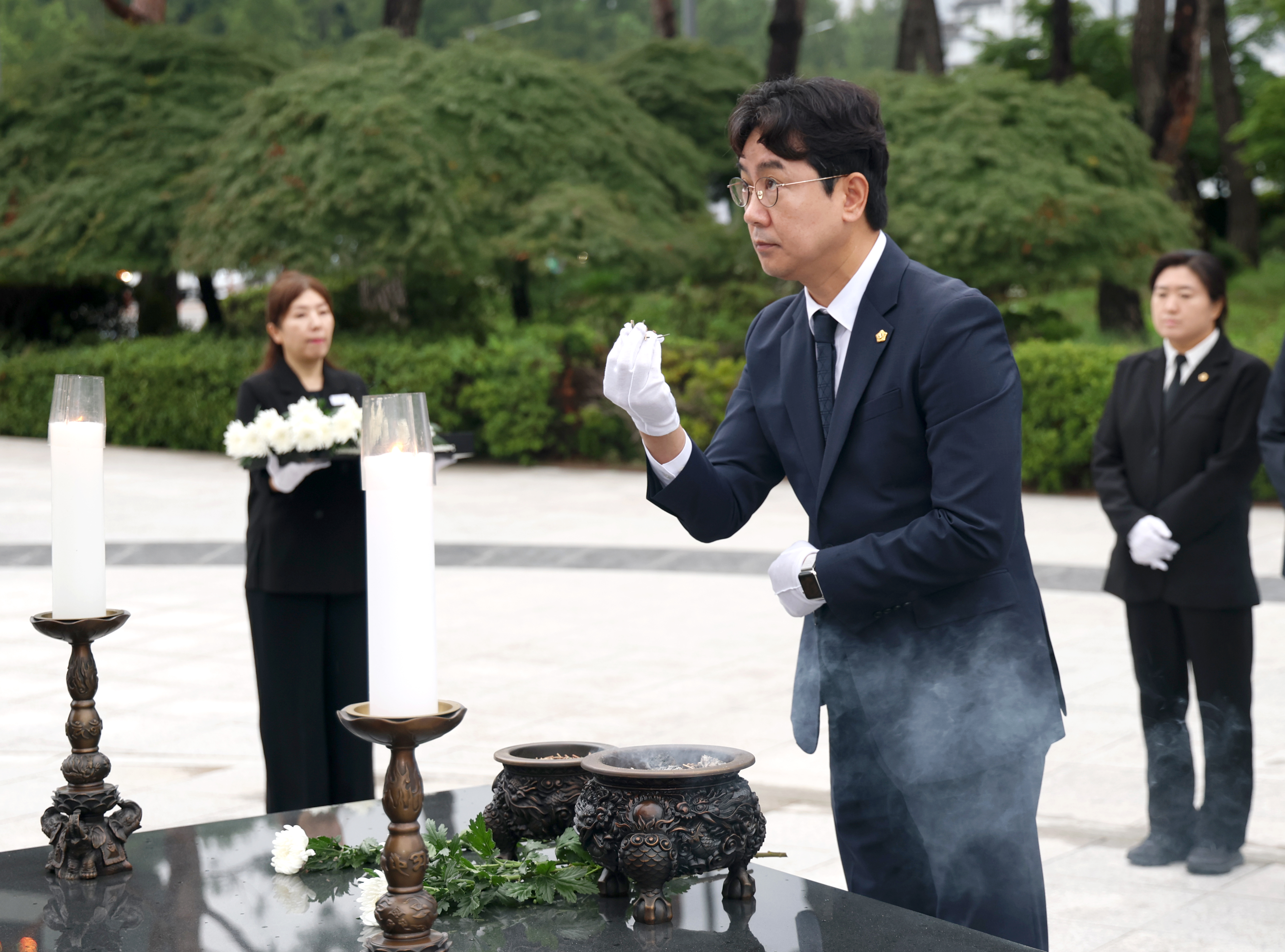 제10대 성남시의회 의장단 현충탑 참배 - 10