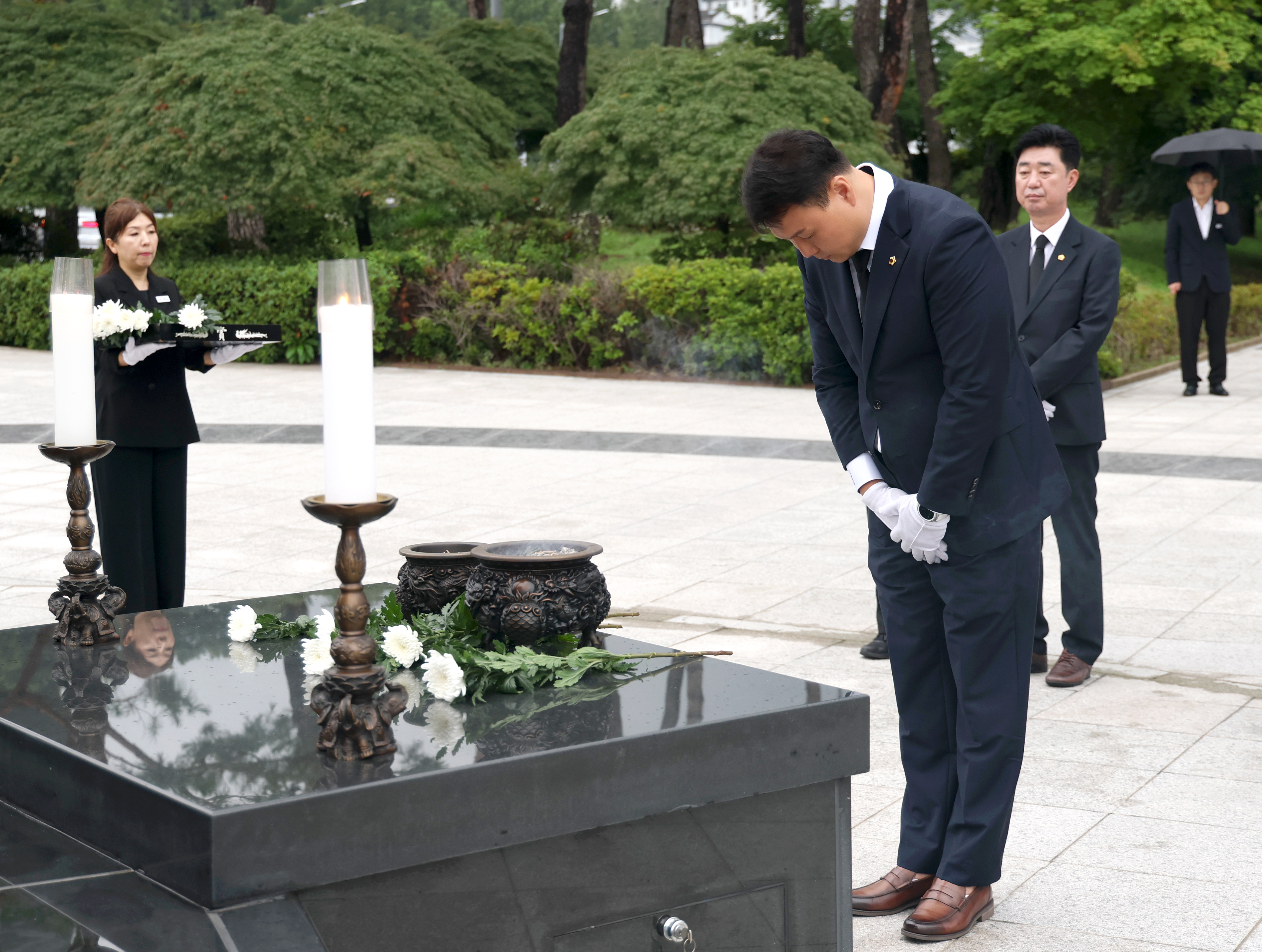 제10대 성남시의회 의장단 현충탑 참배 - 7