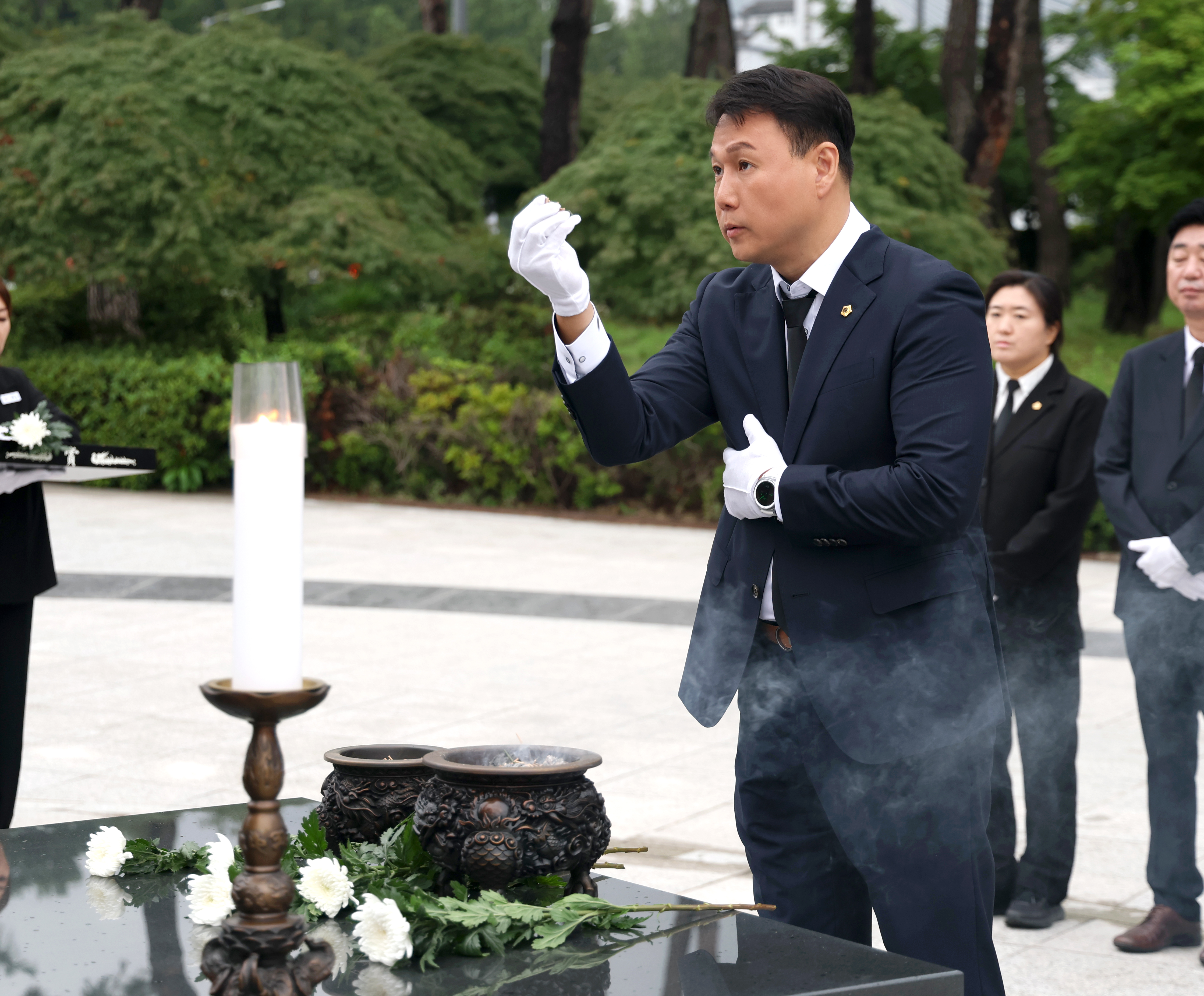 제10대 성남시의회 의장단 현충탑 참배 - 2