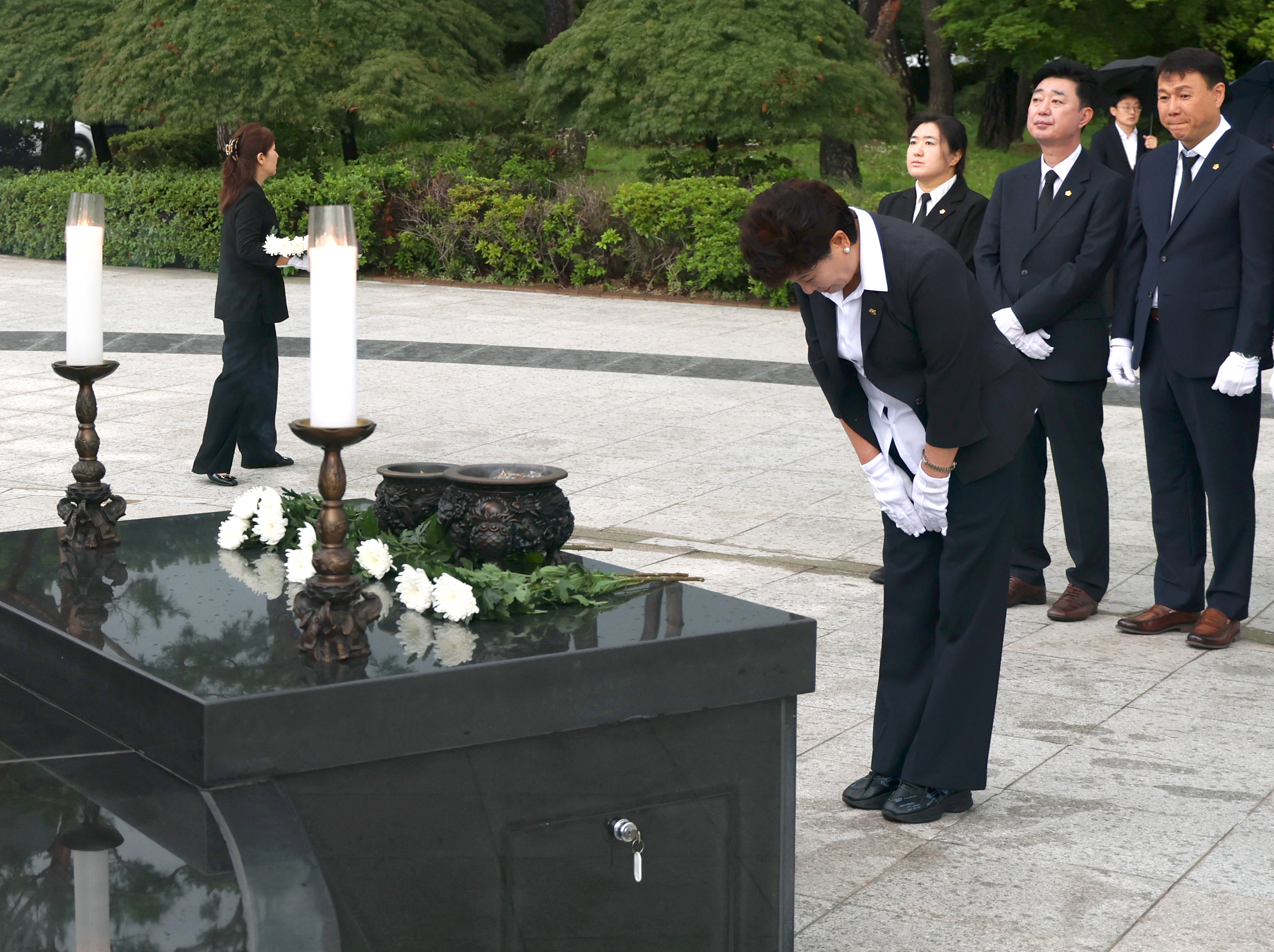 제10대 성남시의회 의장단 현충탑 참배 - 7