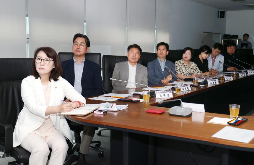 고도제한 완화 간담회 (도시건설위원회) - 8