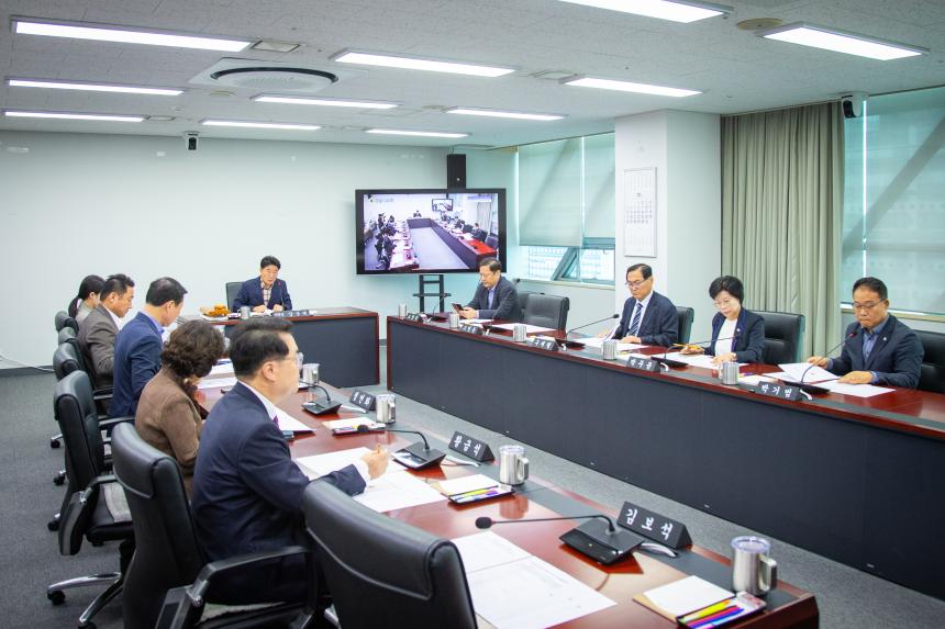 폐회중 의회운영위원회