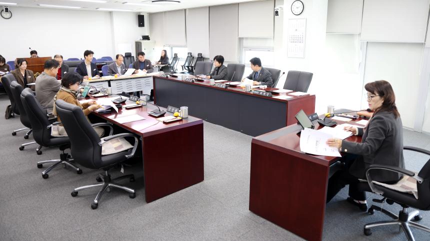 도시건설위원회 2026년도 본예산 심사대비 소관부서 사전 설명회 - 4