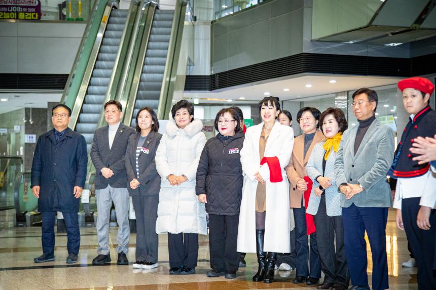 2025년 시청 트리 점등식 - 3