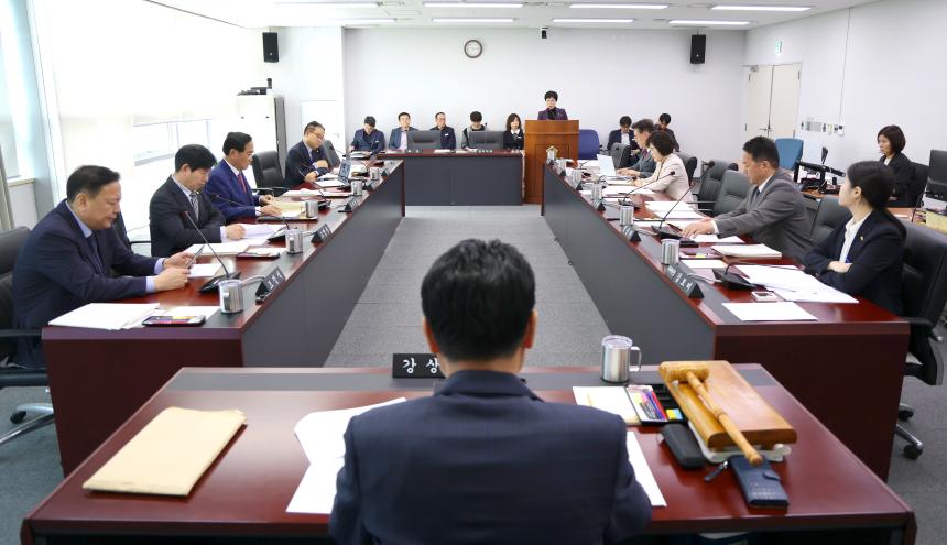 제310회 성남시의회 임시회 제1차 의회운영위원회 - 9