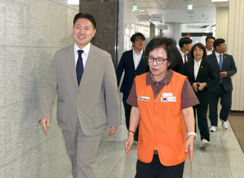행정교육위원회 현장방문 - 8