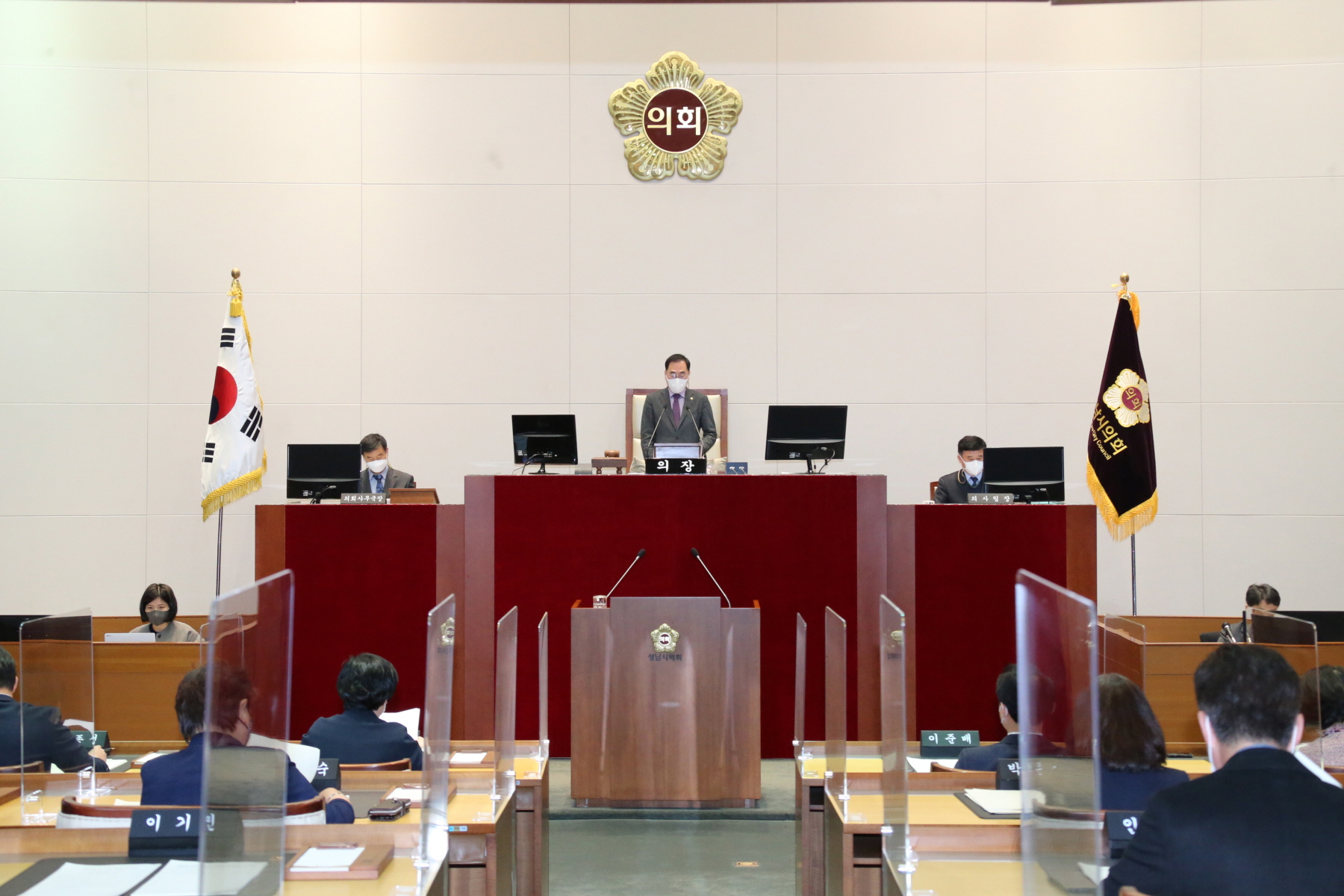 성남시의회, 지역사회 현안 해결에 고심 - 22일 폐회한 제261회 임시회서 새 의원발의 조례안 7건 통과 - 1