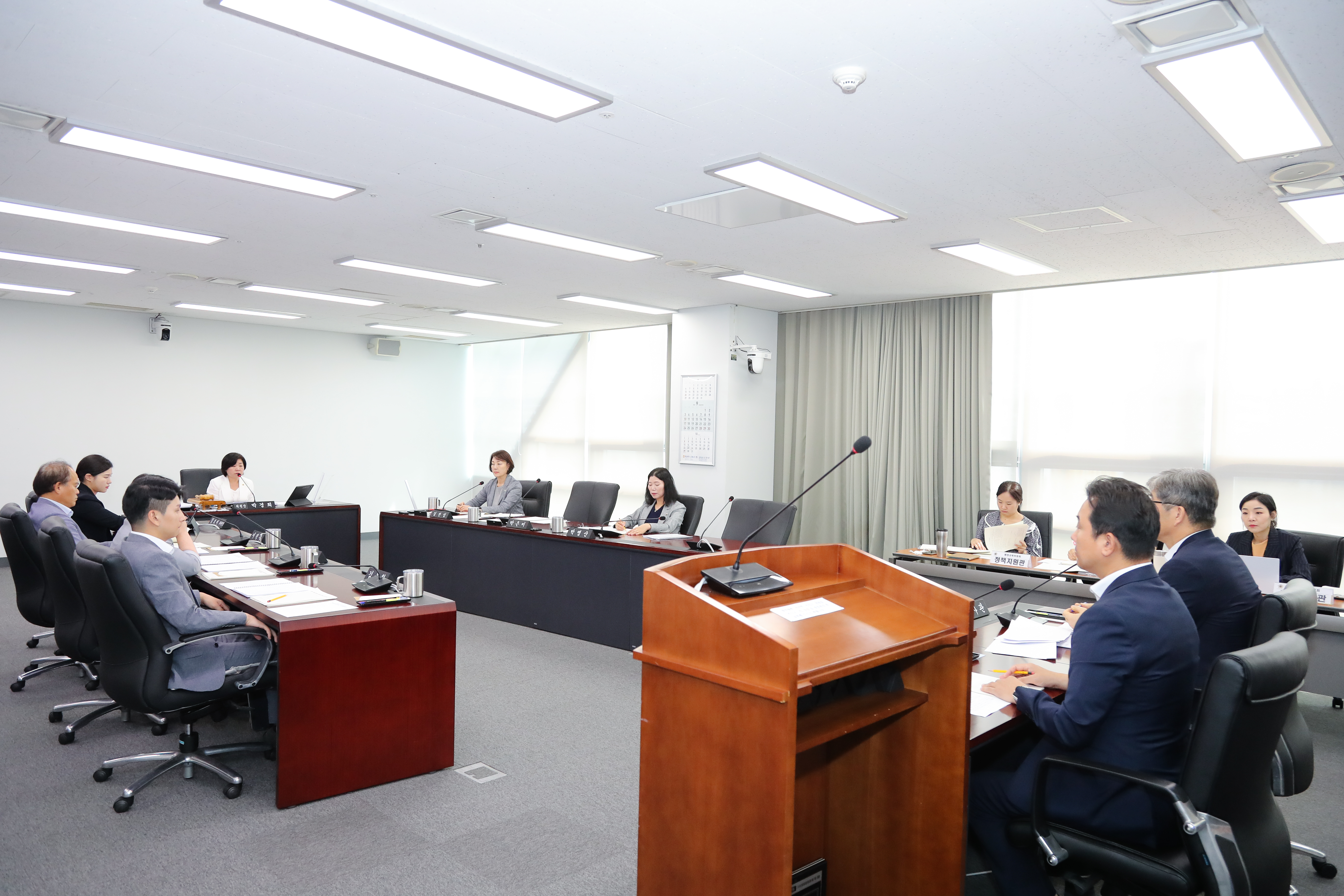 성남시의회 행정교육위원회, 일반의안 및 제3회 추가경정예산안 예비심사 마쳐 - 1