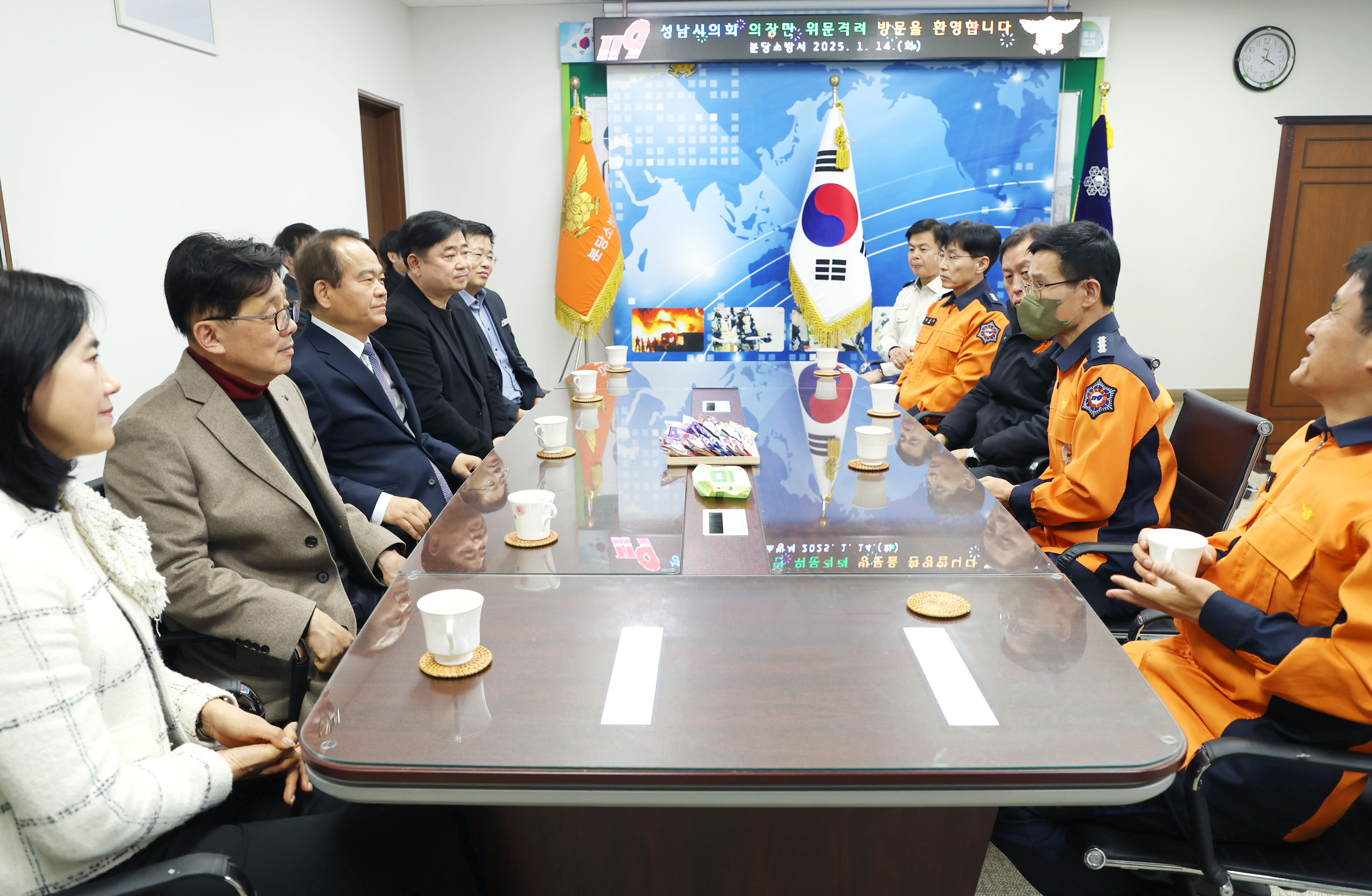 성남시의회, 설 맞이 분당소방서 격려 방문 - 3