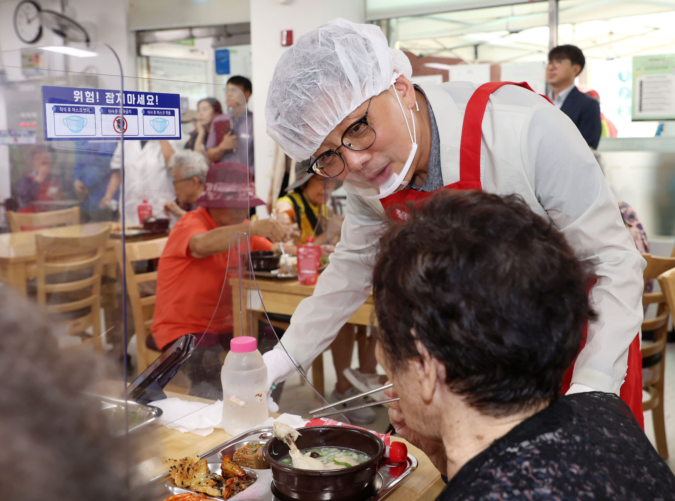 성남시의회, 중원구상인연합회 삼계탕 봉사 - 2