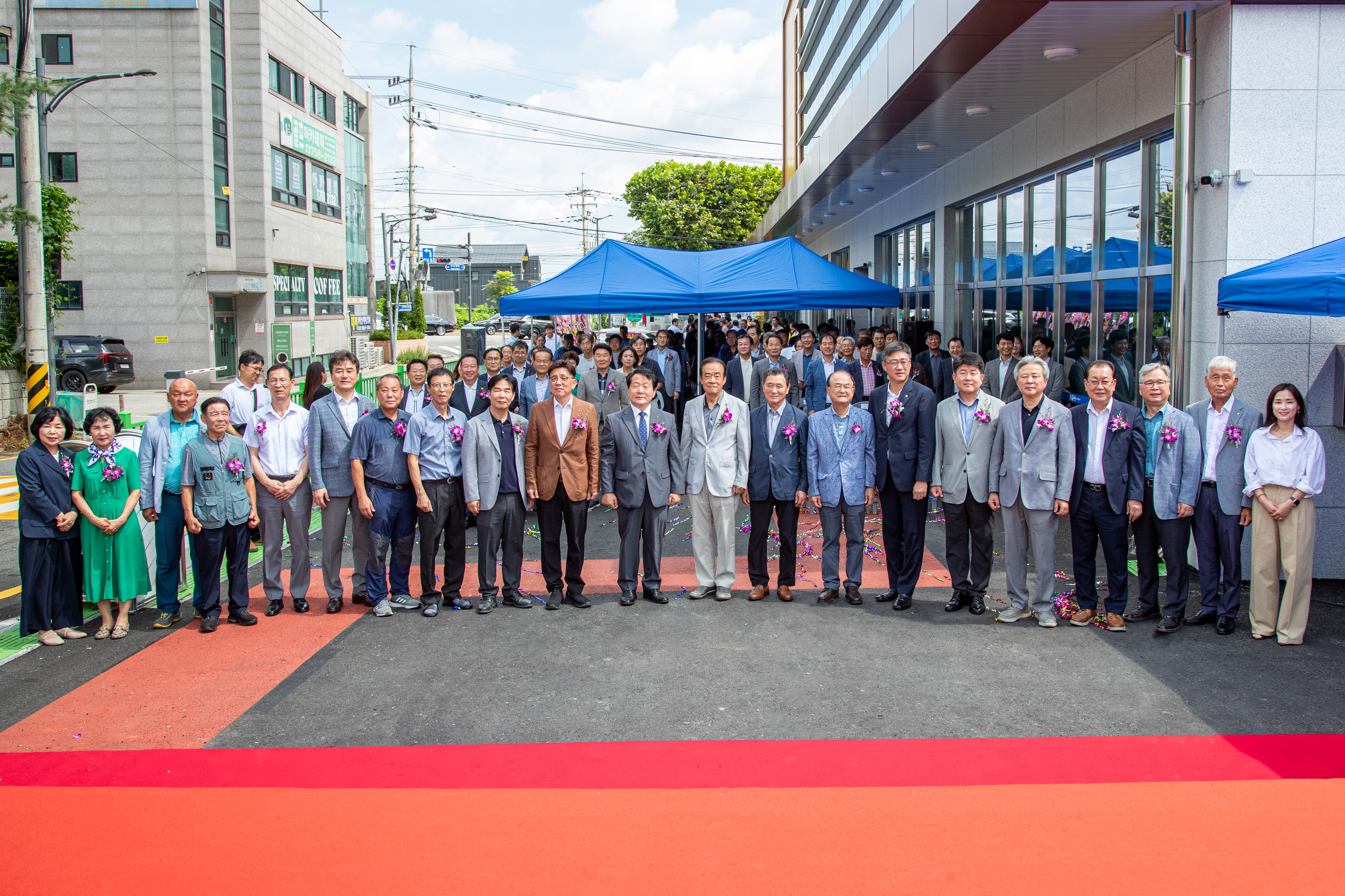 성남시의회, 성남농협‘영농자재백화점’준공식 참석 - 2