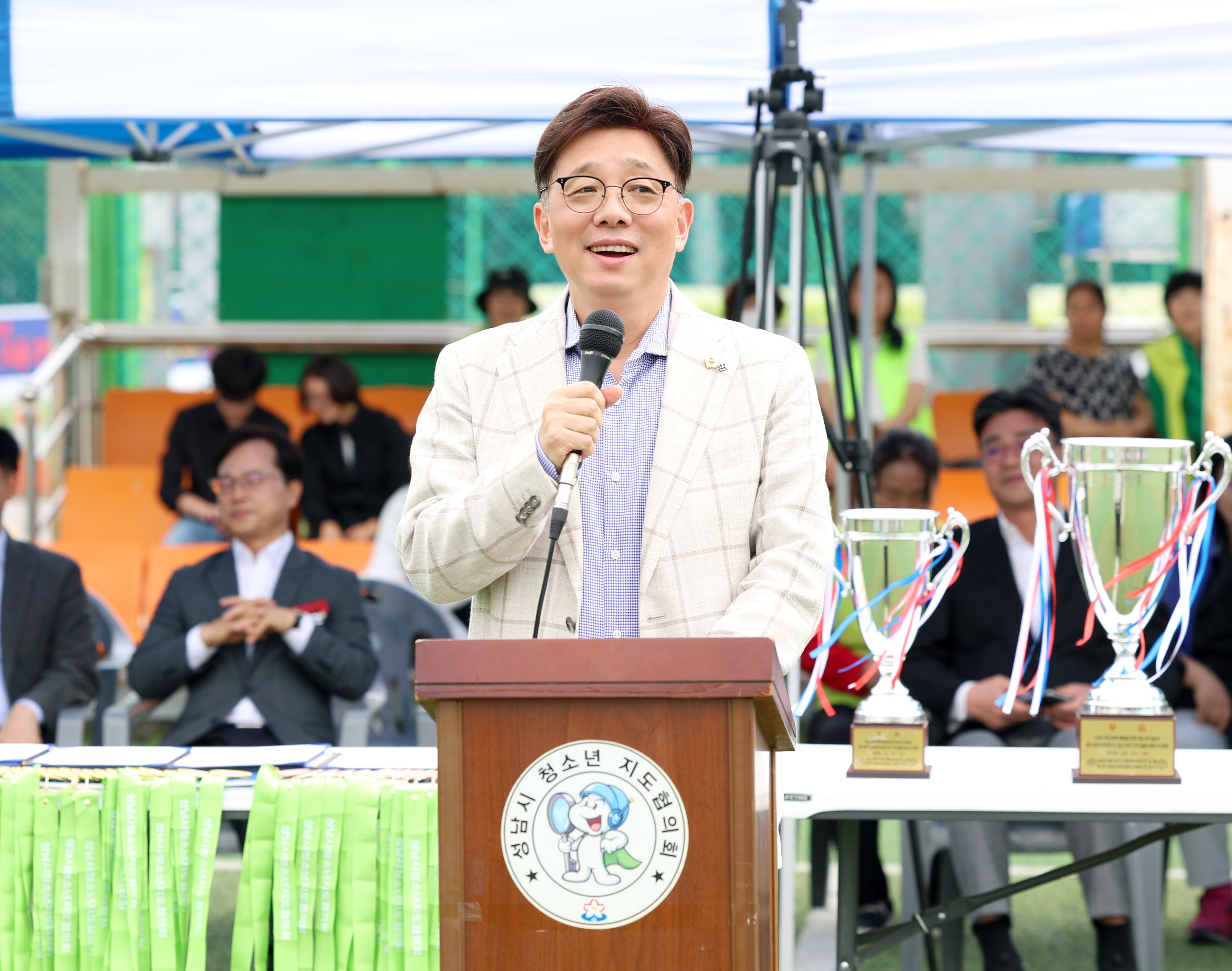 성남시의회, 제12회 학교폭력 예방을 위한 청소년 축구대회 참석 - 2