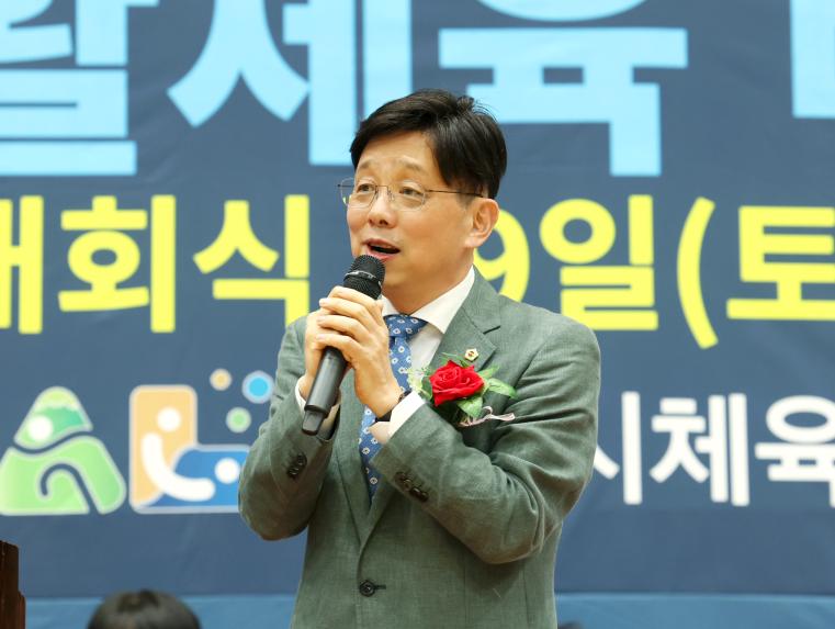 성남시의회, 제5회 성남시배드민턴협회장기 생활체육 배드민턴 대회 참석