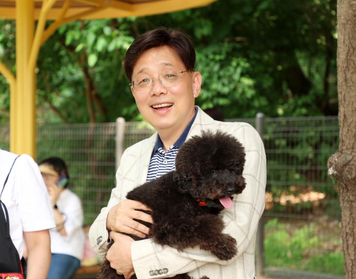 성남시의회, 분당 낙성대 근린공원 반려견 놀이터 개장식 참석