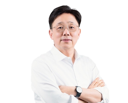 Chairman of the Seongnam City Council, Lee Duk Soo